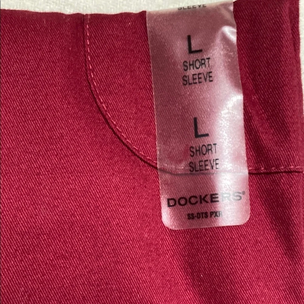 Dockers Burgandy Men's Short Sleeve Dress Shirt Size Large - Picture 6 of 8